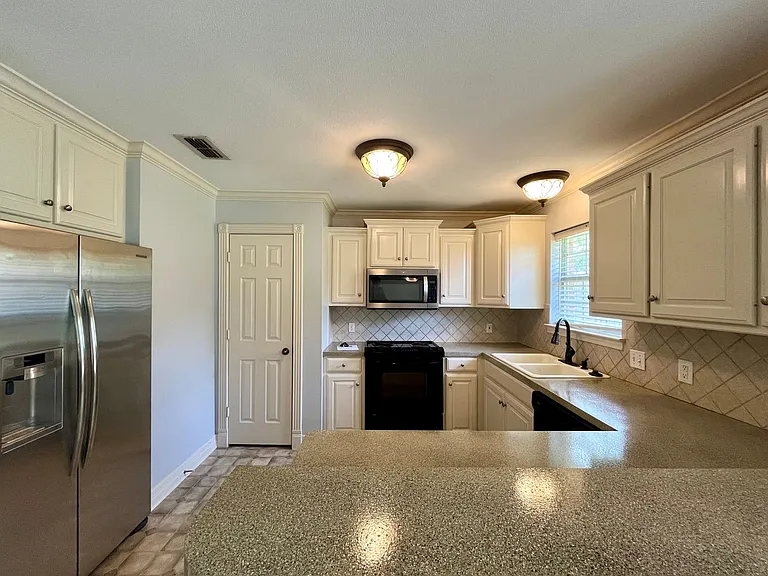16780 Terrebonne Dr — Photo 7