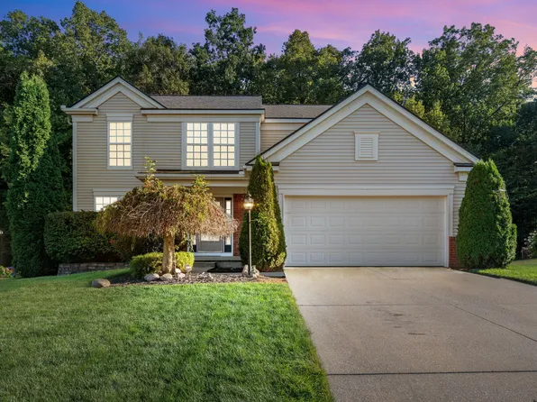 2036 Glenn Canyon Dr SE, Caledonia, MI 49316