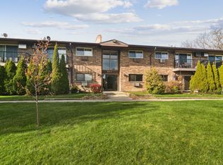 802 E Old Willow Rd APT 113, Prospect Heights, IL 60070