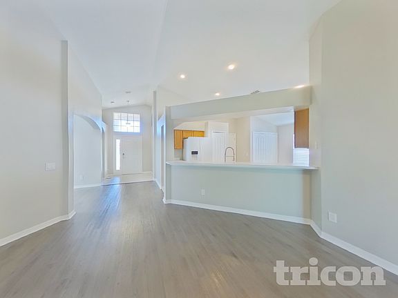 3rd image of 31153 Whinsenton Dr