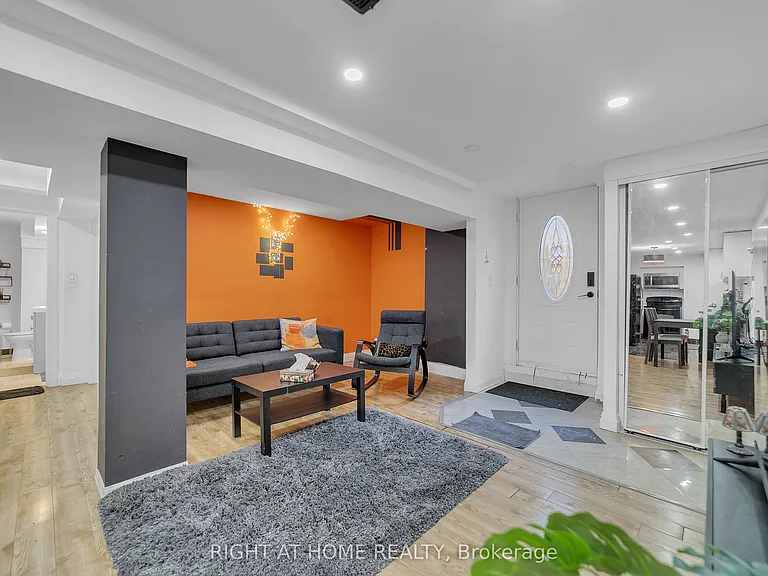 195 John Bowser Cres — Photo 7
