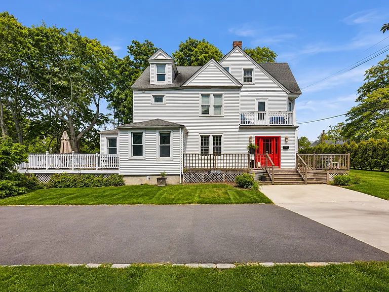 356 Cedar Ave — Photo 2