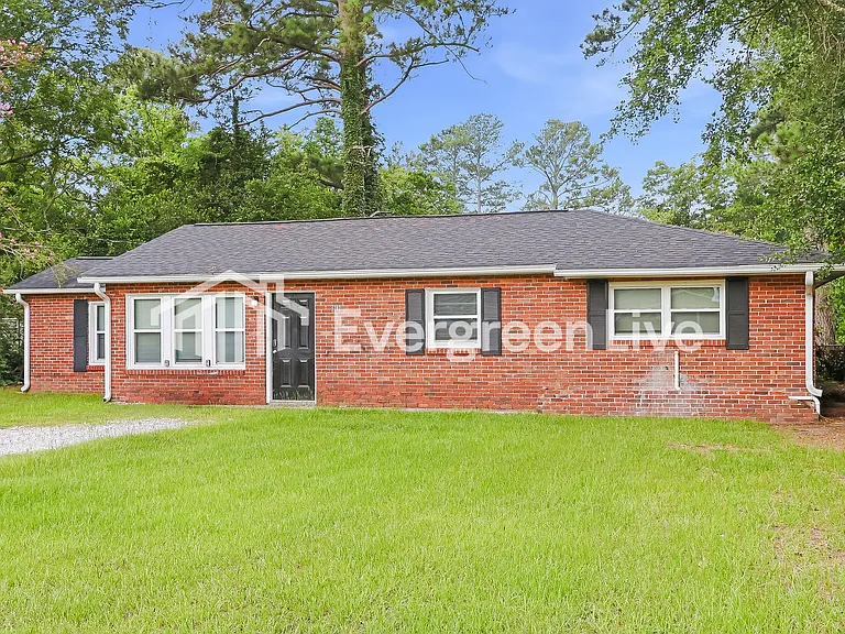 3111 Ashmore Dr — Photo 2