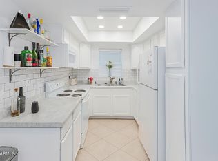 8726 N 67th Dr, Peoria, AZ 85345