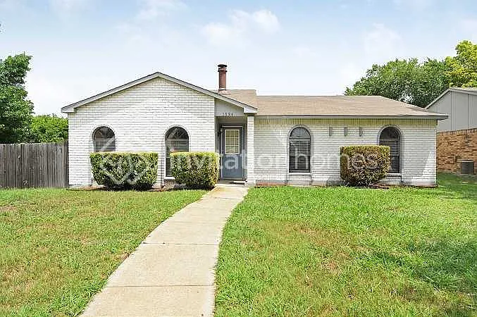 1534 Coffeyville Trl