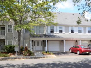 818 Roundtree Pl, Lawrence Township, NJ 08648