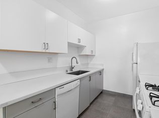 963 N. Doheny Dr., West Hollywood, CA 90069