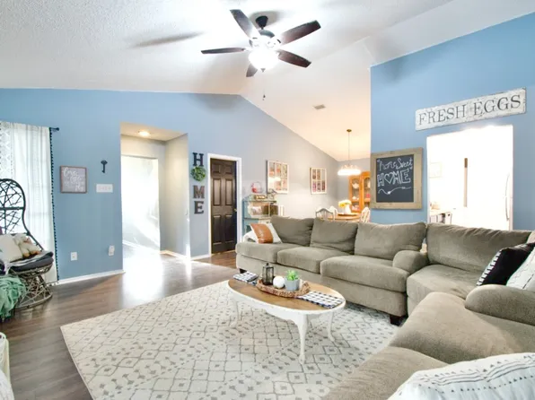 707 Cherry Dr, Groesbeck, TX 76642