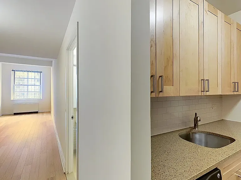 21 West St #7H — Photo 2