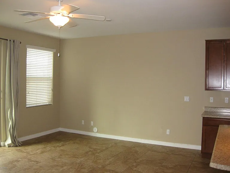 1147 E Cedar St — Photo 5