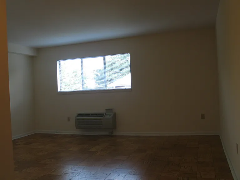 2117 N Cameron St #5 — Photo 4