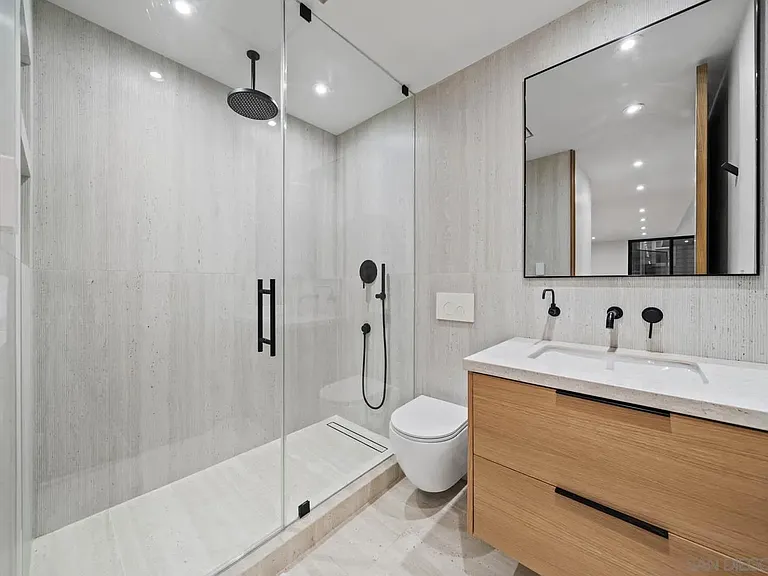7376 Fay Ave — Photo 33