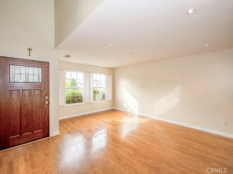 12200 Crest Ave — Photo 2