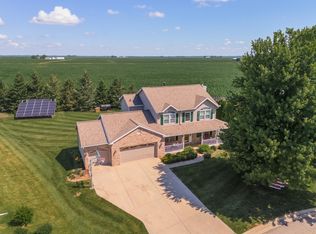 708 Havens Dr, Hudson, IL