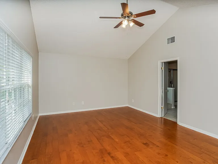 17703 Parkway Green Ln — Photo 9