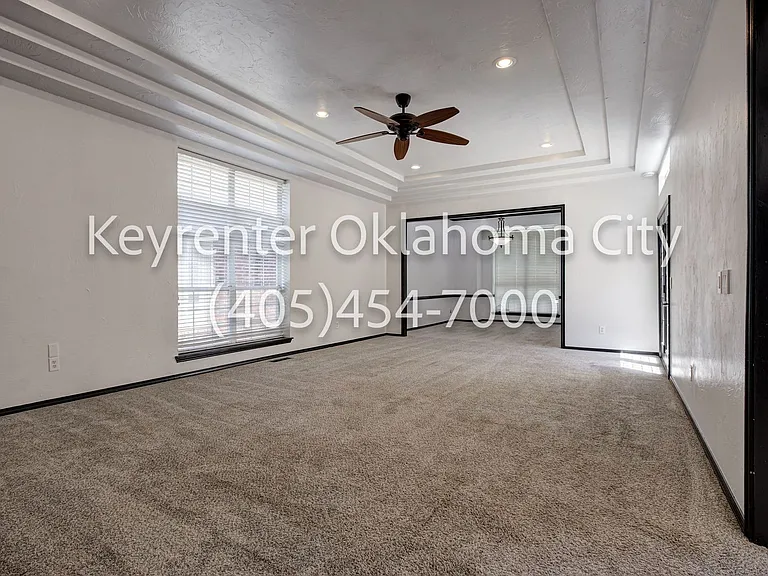 12100 Blueway Ave — Photo 4