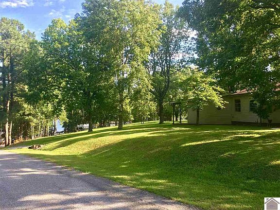 2nd image of 275 Horseshoe Dr