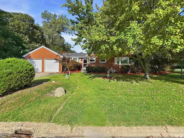 5203 N Prospect Rd, Peoria, IL 61614