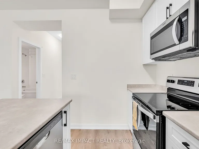 160 Densmore Rd #902 — Photo 20