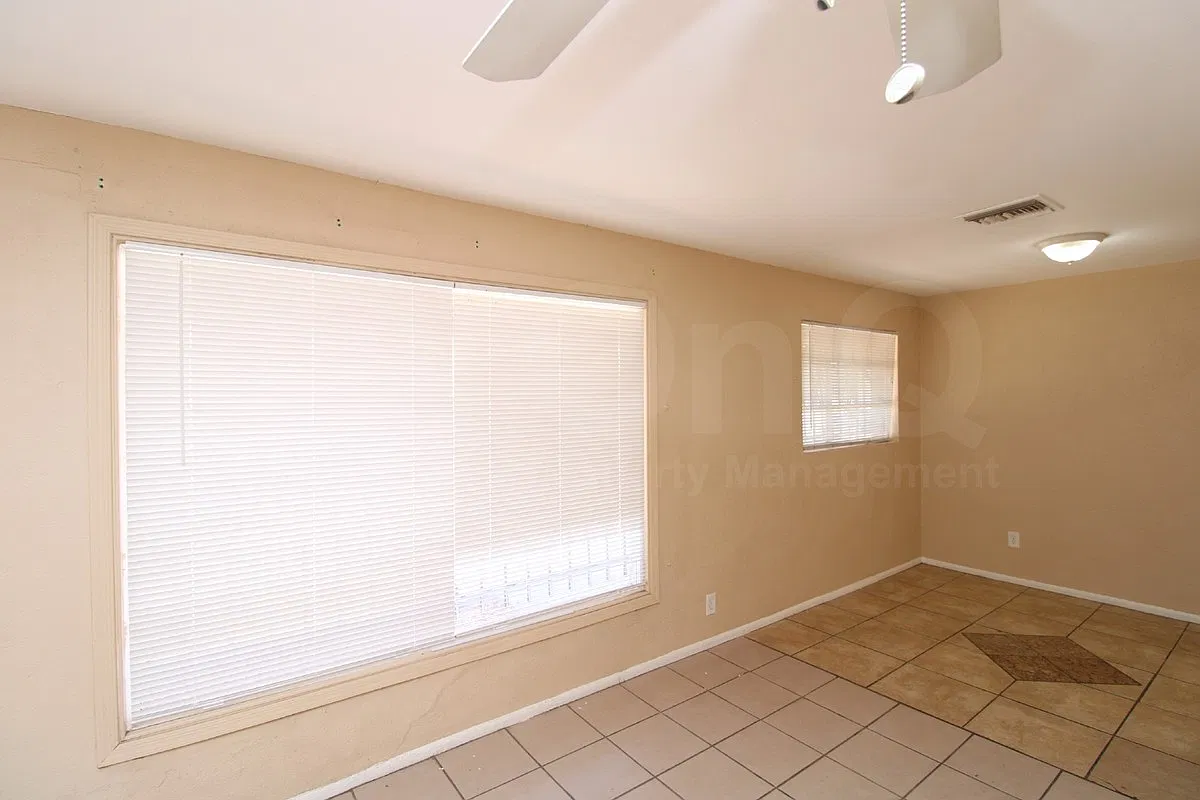4 bed, 2.0 bath, 1410 sqft, $1,695 — Photo 2