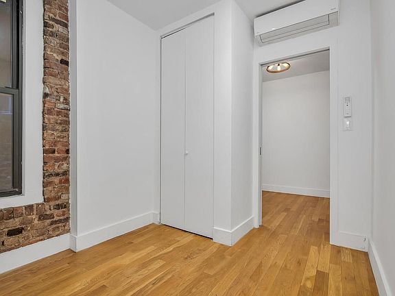 4th image of 58 Kenmare St #6A