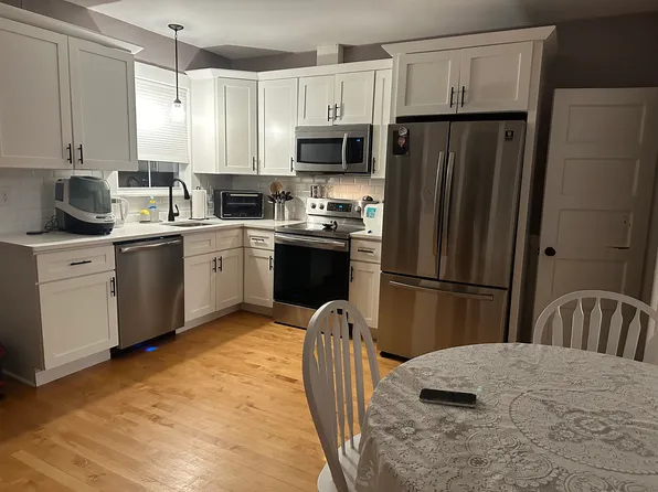 7 Inman St, Hopedale, MA 01747