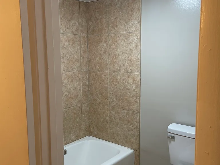 408 Marshall Ct NW #2 — Photo 32