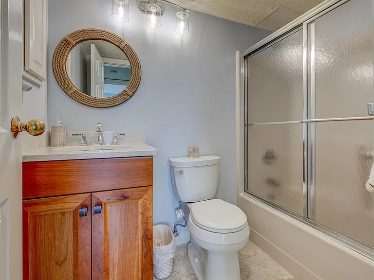 1 Seacliff Ave #3A — Photo 13