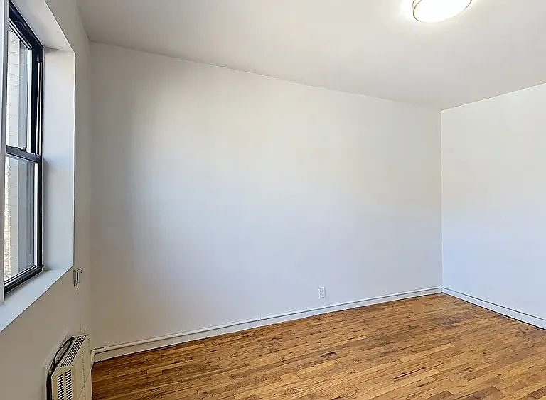 624 E 11th St #5AA — Photo 3