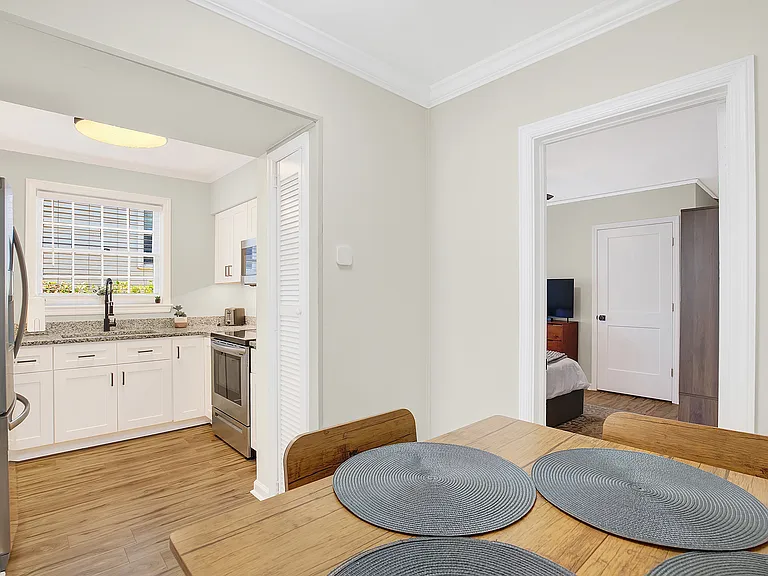 6 W 51st St #1 — Photo 5