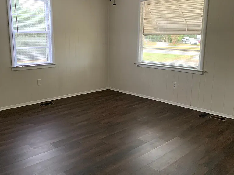 302 Forestview St — Photo 7