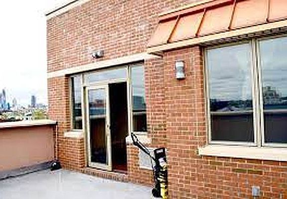 2nd image of 3176 37th St