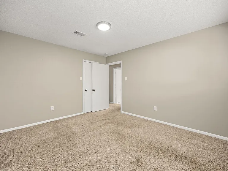 5923 Pebble Springs Dr — Photo 28