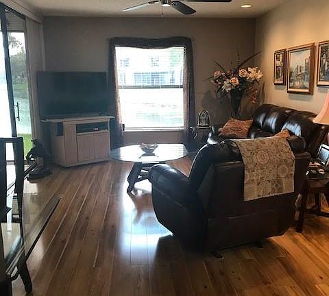 3rd image of 4740 Carambola Cir N #27121
