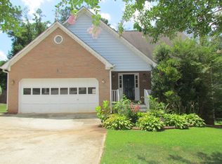 735 Rosehill Ln, Lawrenceville, GA 30044
