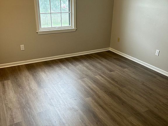 2nd image of 1413 SE 7th Pl #1413