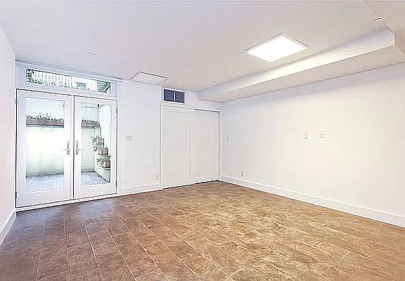 5th image of 150 W 77th St APT 1
