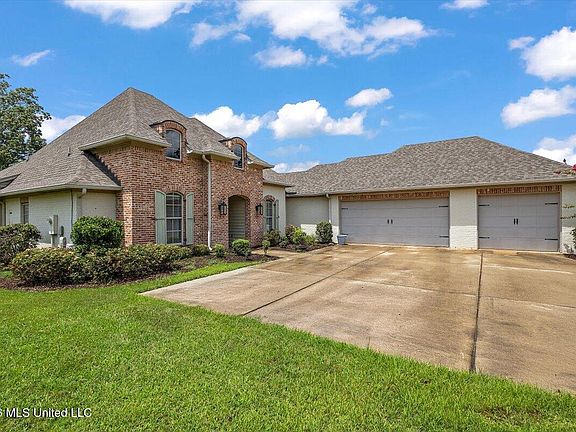 3rd image of 103 Eagles Nest Cir
