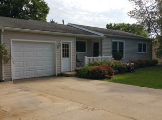 513 Warner Ave, Cresco, IA 52136