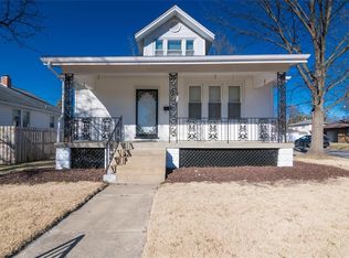 401 S 16th St, Belleville, IL 62220