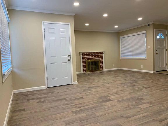 3rd image of 646 Paseo Del Rio