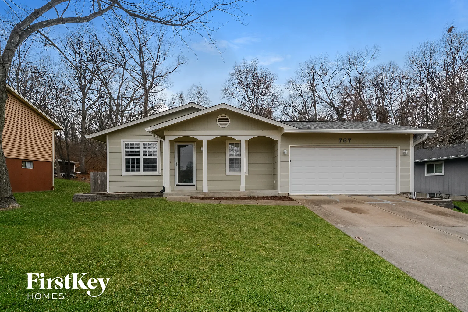 767 Crescent Woods Dr photo 1