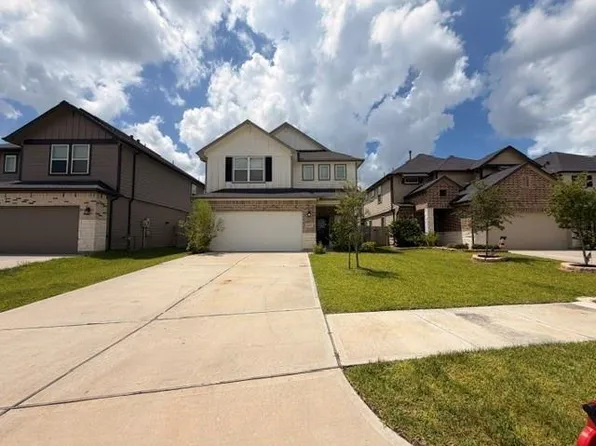 2719 Oakleaf Ash Ln, Fresno, TX 77545