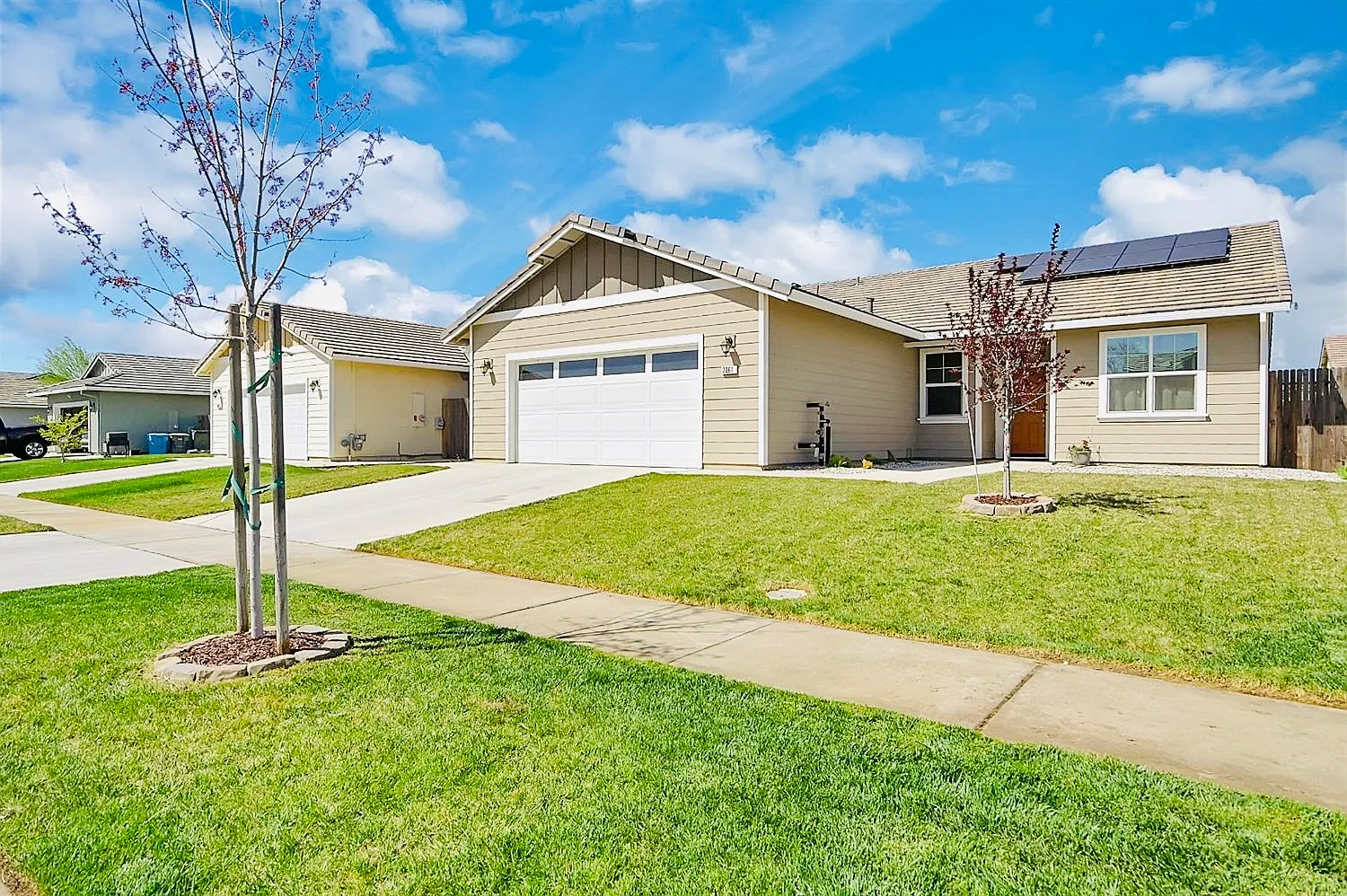 4 bed, 1867 sqft, $2,700 — Photo 1