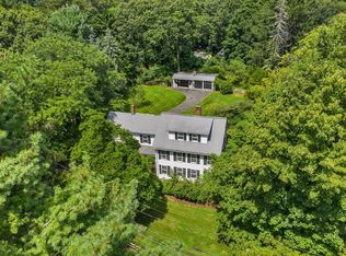 913 Salem End Rd, Framingham, MA 01702