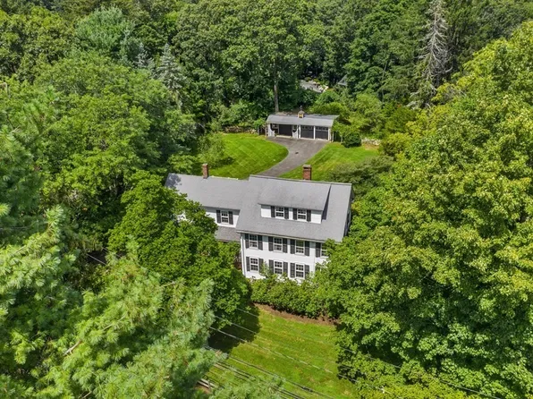 913 Salem End Rd, Framingham, MA 01702