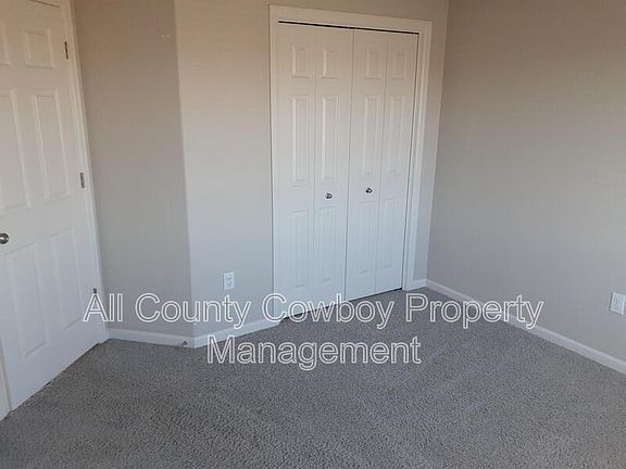 5th image of 1912 River Creek Ct