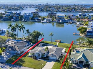 402 Harbor View Ln, Largo, FL 33770