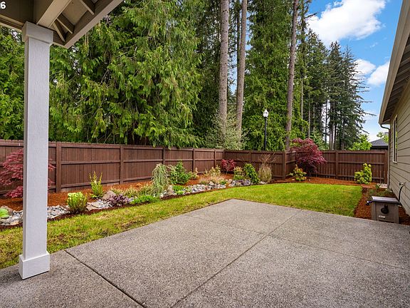 5th image of 2704 SE 18th Ave