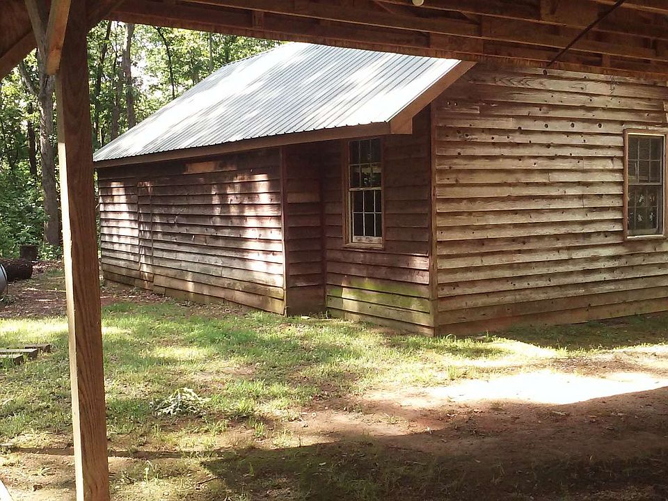 2nd image of 2350 Roundtop Rd